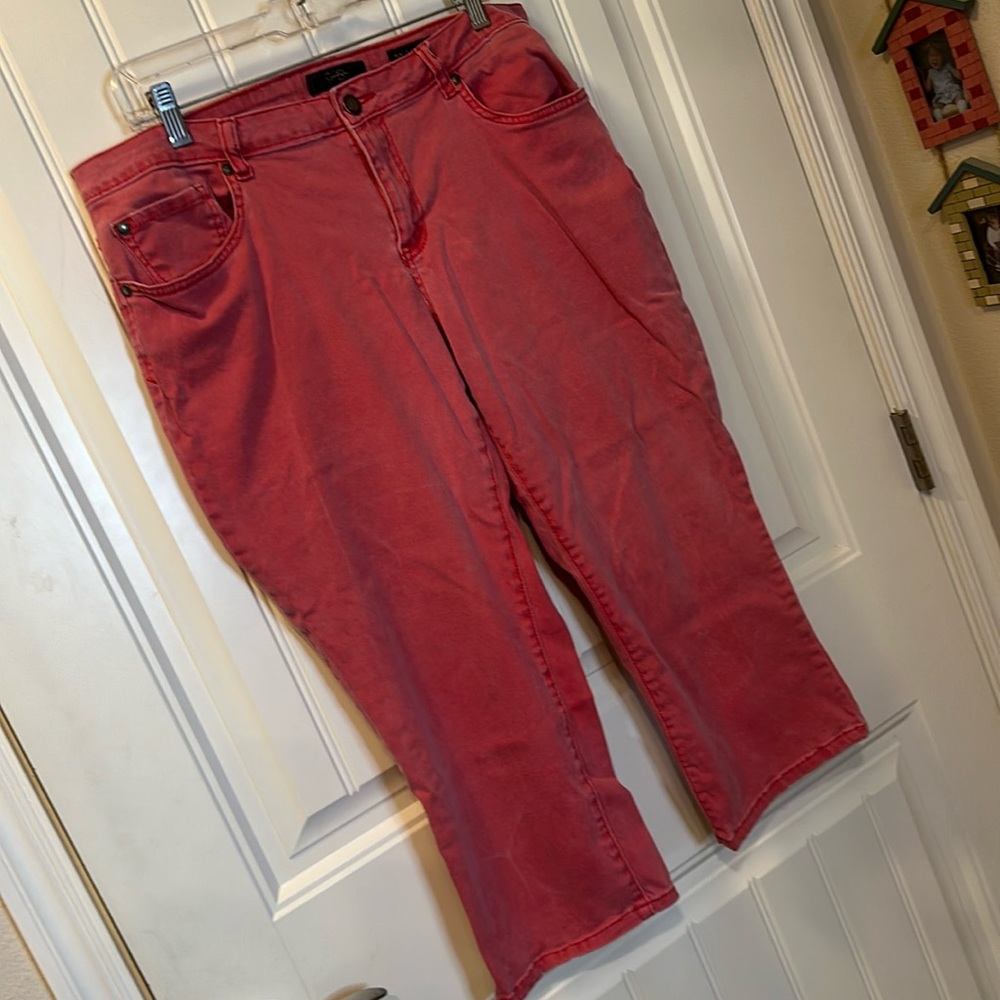 Jessica Simpson rose color 18 W Roe-Clam Digger Capri Pants